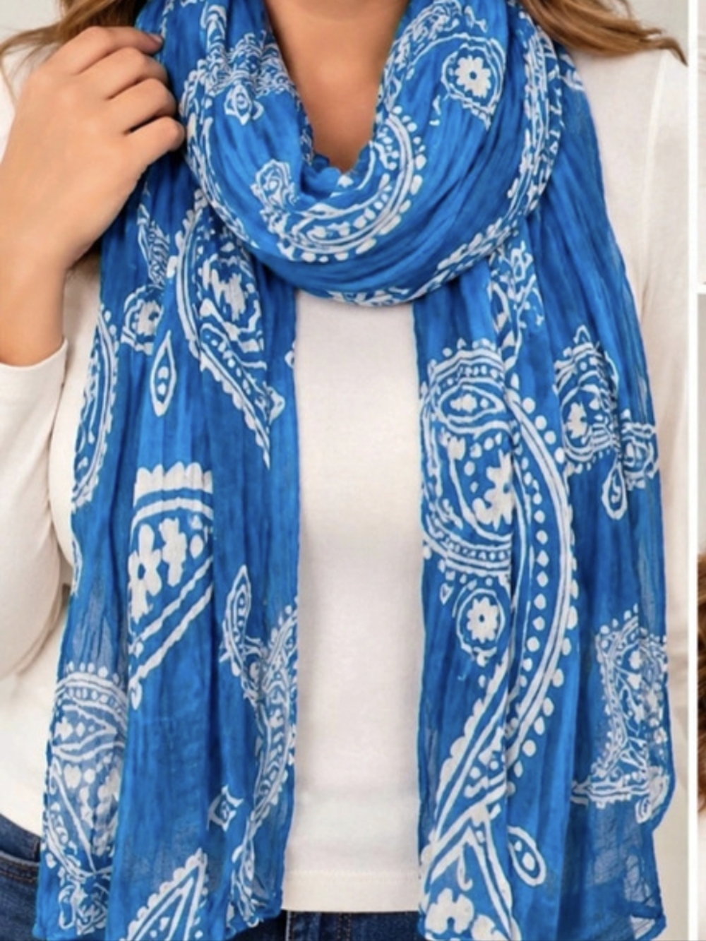 Bounty Paisley Scarf in Blue & White Lightweight 58X19